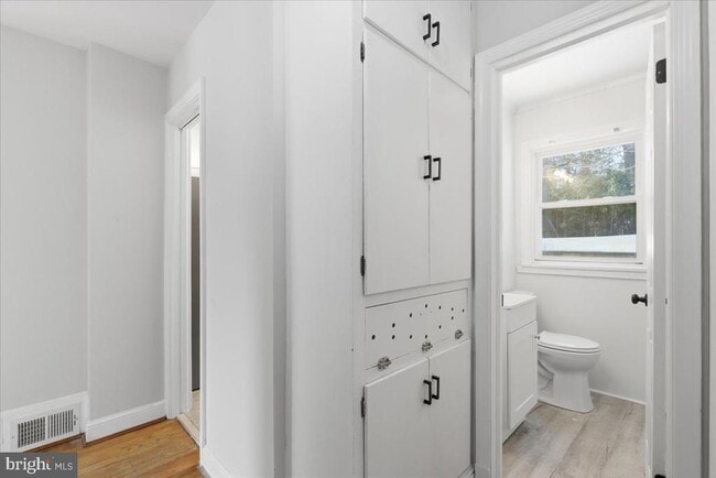 Building Photo - 9704 Lorain Ave