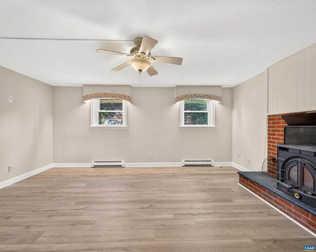 Building Photo - 308 Eastbrook Dr