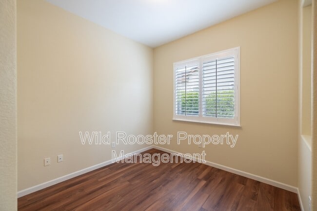Building Photo - 2713 Robinson Creek Ln