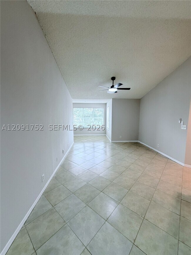 Building Photo - 3480 Pinewalk Dr N