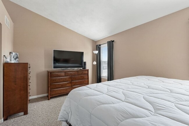 Building Photo - Rockford Townhomes East