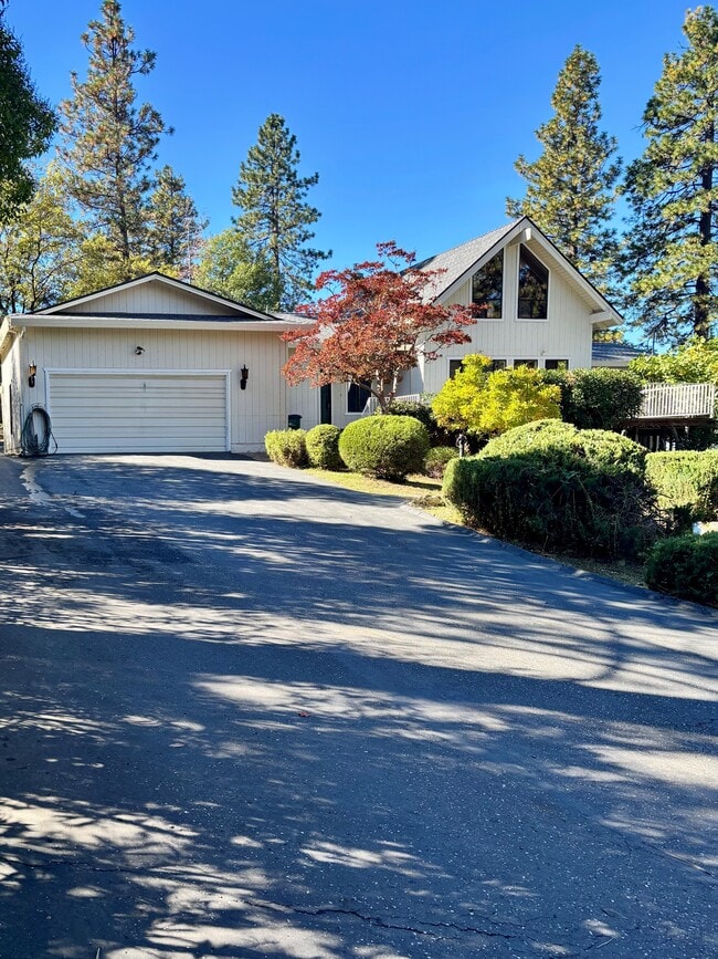 Primary Photo - 16754 Aileen Way