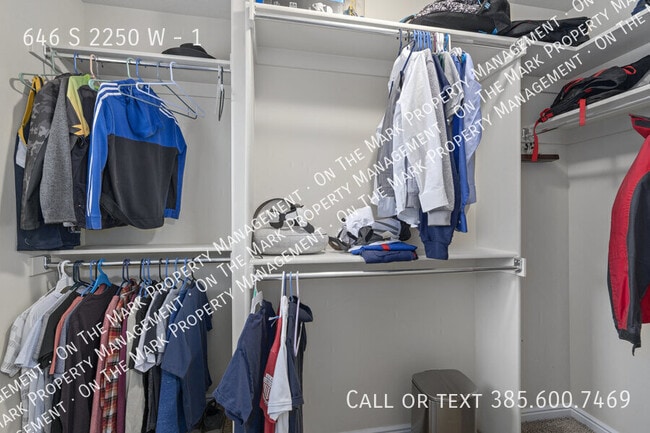 Building Photo - 646 S 2250 W