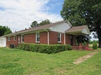 Building Photo - 979 Akins Rd