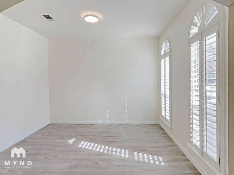 Building Photo - 9774 Legend Trail