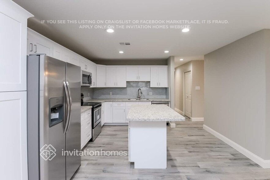 Building Photo - 7801 E Loma Land Dr