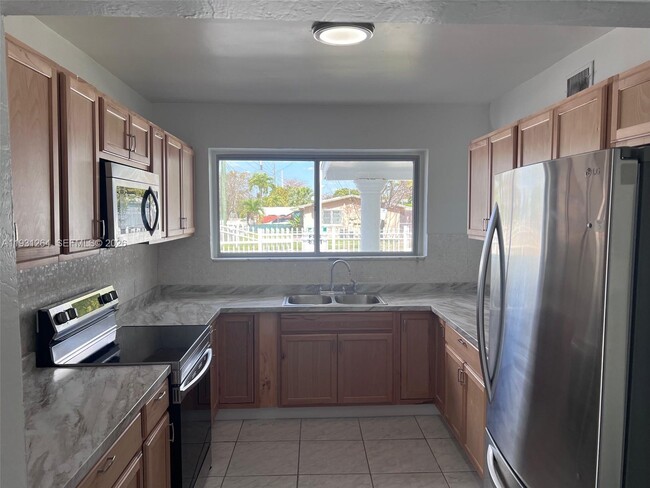 Building Photo - 3090 NW 29th St