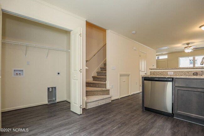 Building Photo - 514 Pate Dr