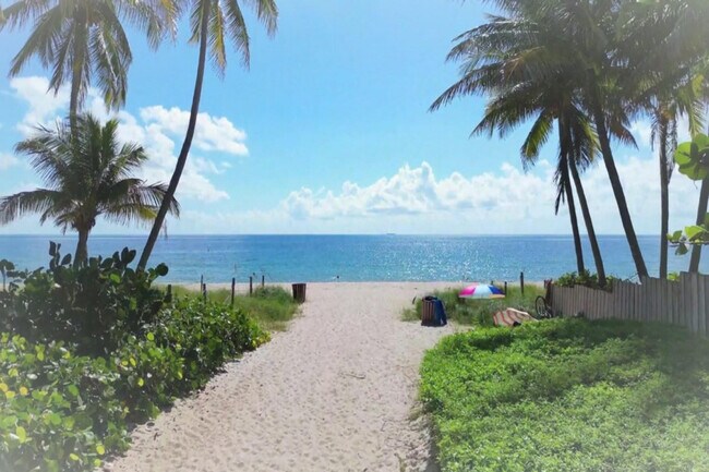 Building Photo - 3040 N Ocean Blvd