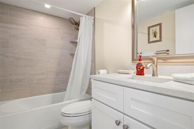 Building Photo - SEASONAL TROPICAL GETAWAY!