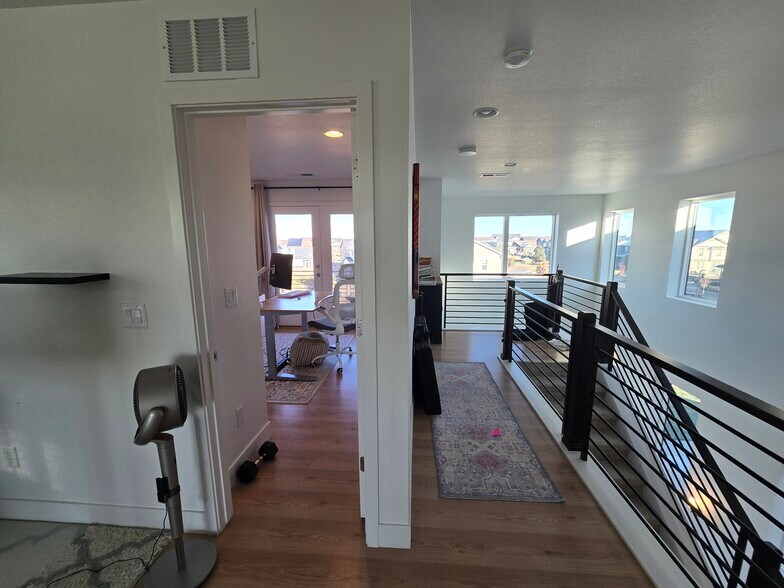 Building Photo - 6051 N Malta St