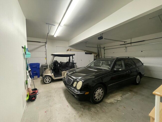 Building Photo - 38940 Tandika Trail N