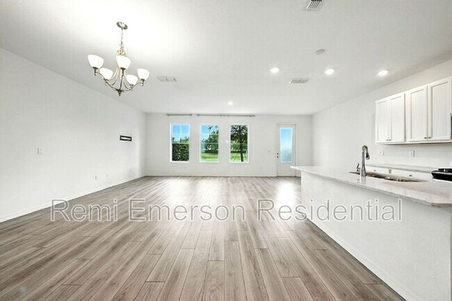 Building Photo - 700 Benoi Dr