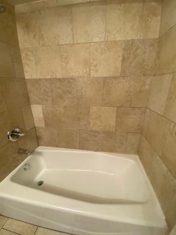 Building Photo - 7522 Holly Hill Dr