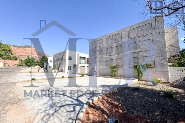 Building Photo - 3Bed/2.5Bath House in Sedona! FIRST MONTH ...
