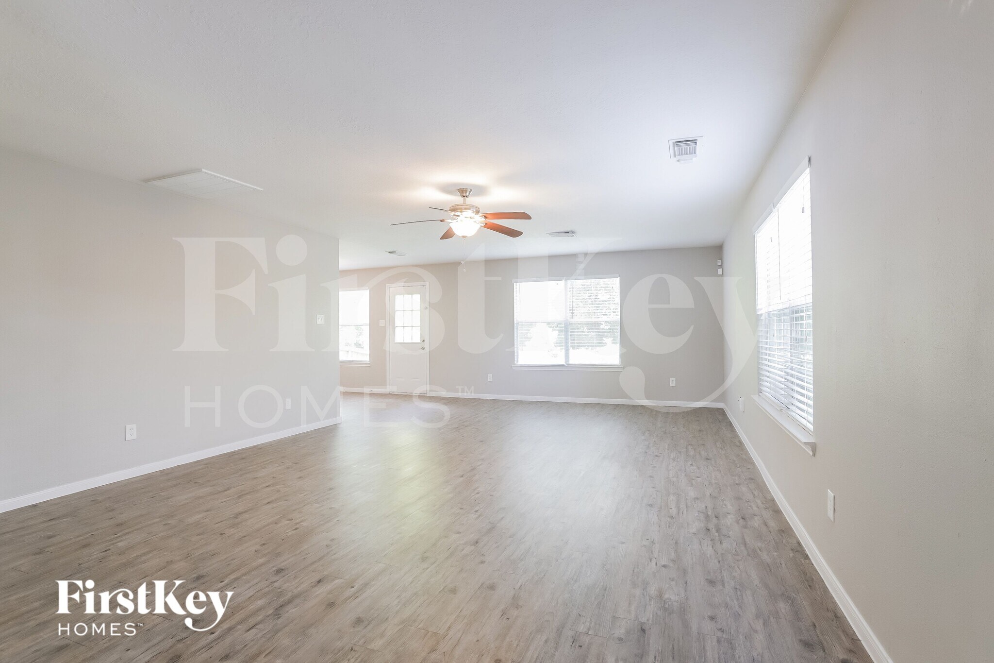 Building Photo - 2911 Cypress Island Dr