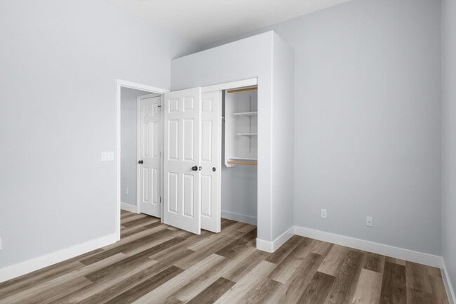 Building Photo - $2,500 Lovely Gilbert Rental Home With 2.5 Garage-3 bedrooms-2 Baths!