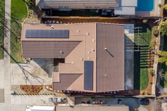 Building Photo - 3350 W Stewart Ave