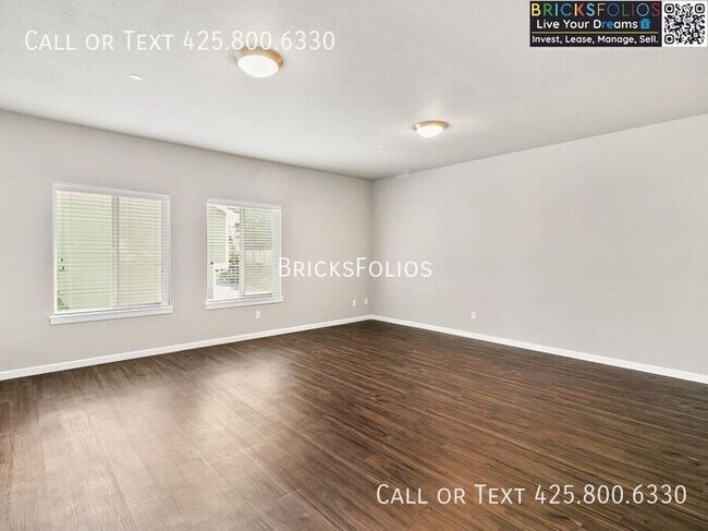 Building Photo - Discover Your Dream Corner Townhome in Olympia