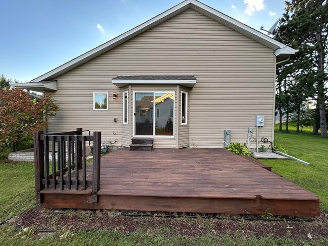Building Photo - 345 Blue Spruce Ln