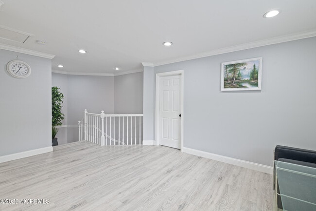 Building Photo - 70 Overlook Dr