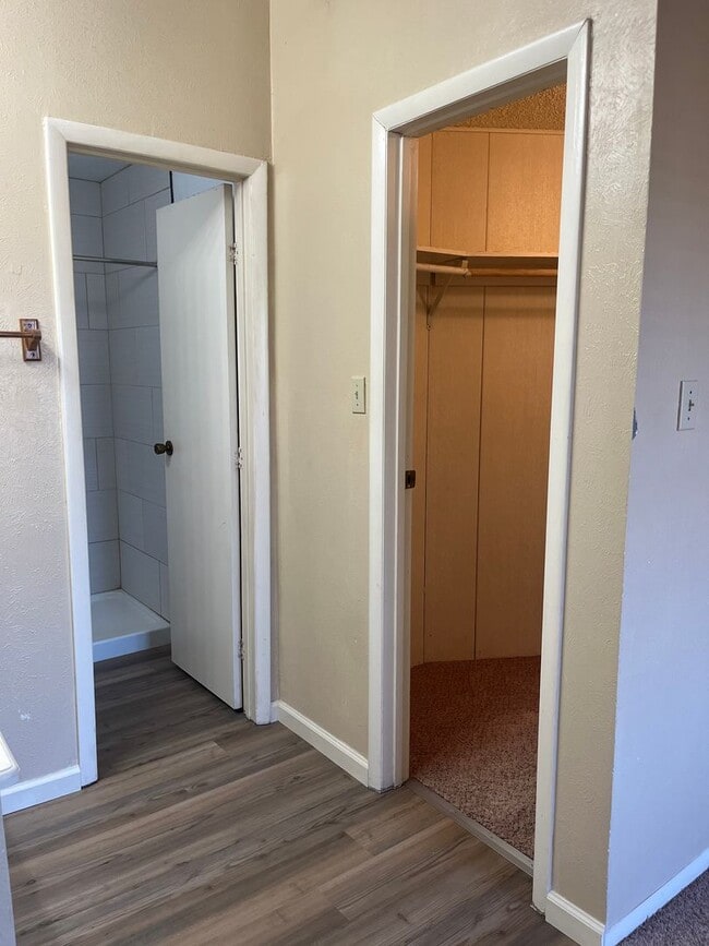 Building Photo - 1020 Mockingbird Ln