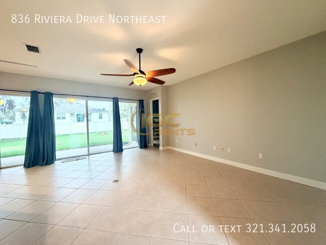 Building Photo - 836 Riviera Dr NE