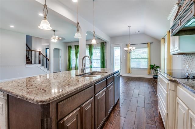 Building Photo - 426 Summer Grove Dr