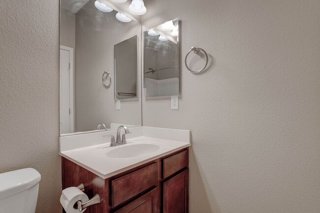 Building Photo - 10931 Sardinia Sands Dr