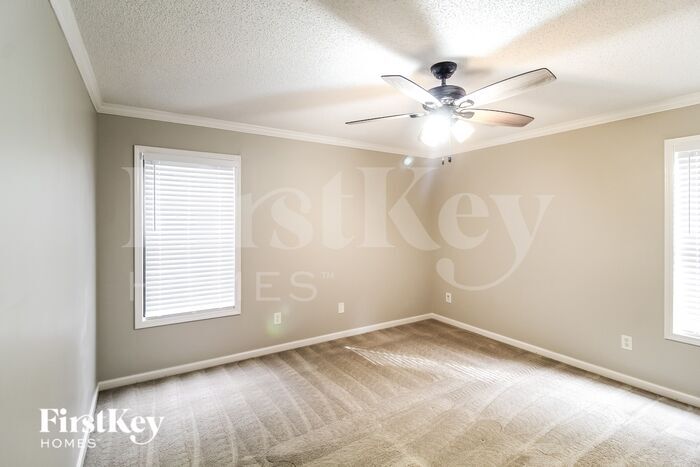 Building Photo - 4131 Warren Rd