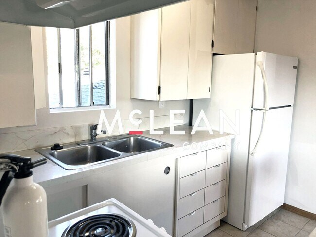 Building Photo - 5830 Appian Way