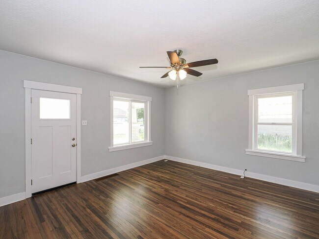 Building Photo - 2 Bedroom, 1 Bathroom American Fork Home