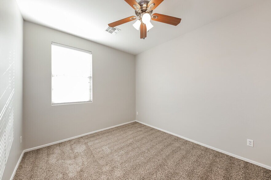 Building Photo - 26934 N 175th Ln