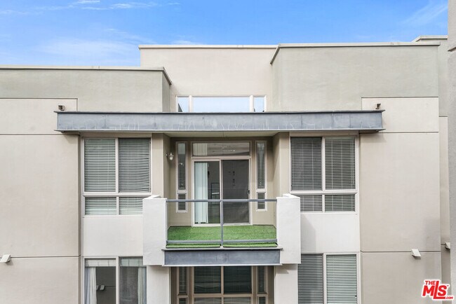 Building Photo - 13044 Pacific Promenade