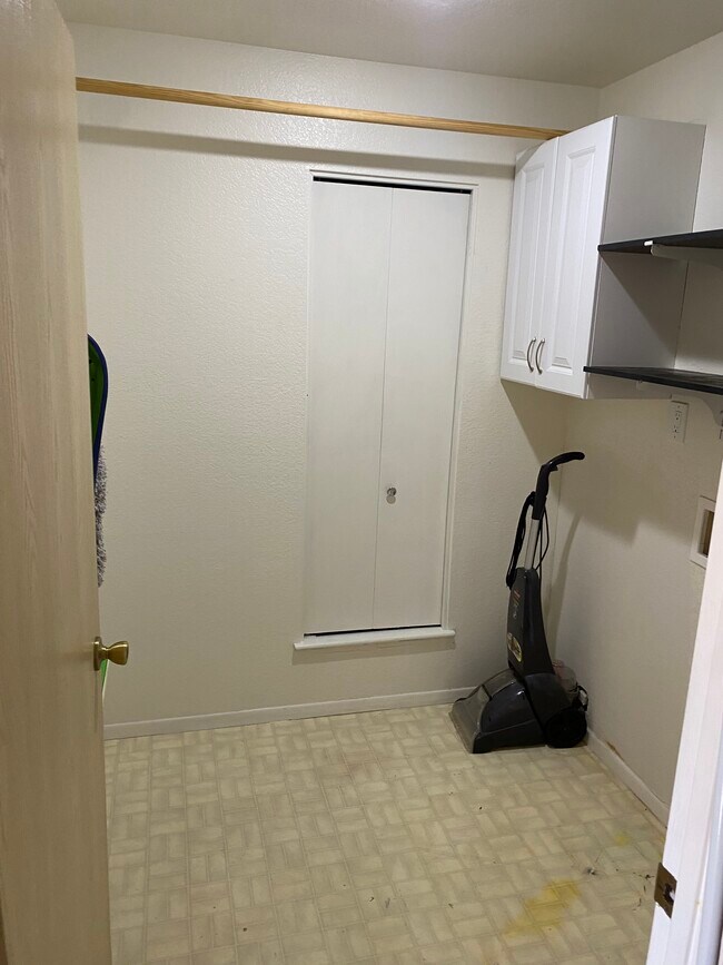 Building Photo - 7940 E Constant Pl