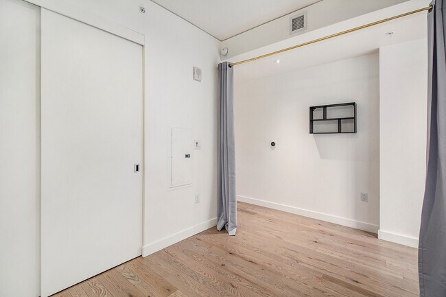 Building Photo - 1750 Wewatta St