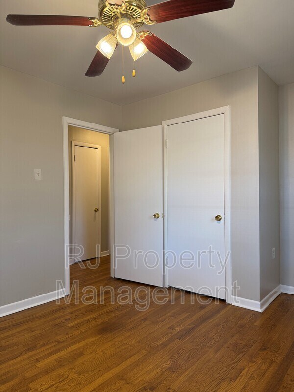 Building Photo - 3008 Sienna Rd