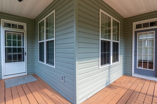 Building Photo - 862 Tyler Woods Dr