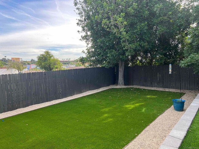 Building Photo - FURNISHED SAN CARLOS STUDIO-AVAILABLE NOW!!!