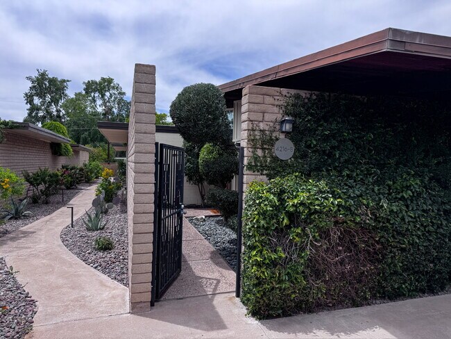 Primary Photo - 4216 N 38th St