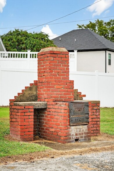 Building Photo - 147 Sunset Dr