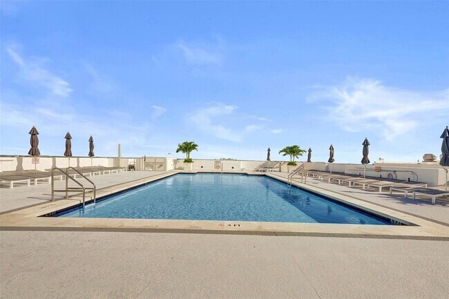 Building Photo - 1830 Radius Dr