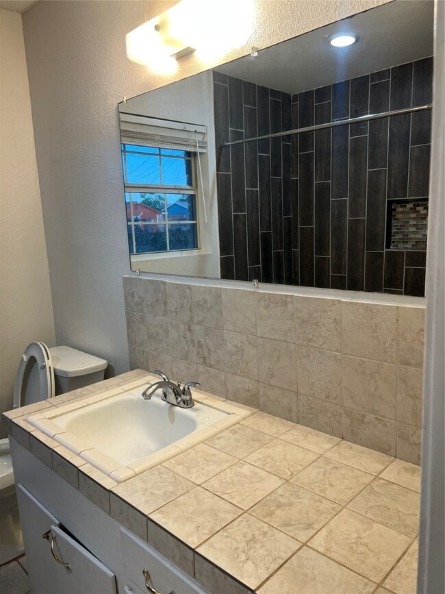 Building Photo - 721 S 3rd St