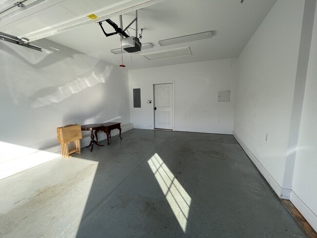 Building Photo - 222 Meridian St