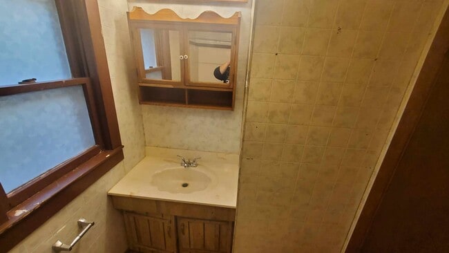 Building Photo - 790 S Graham St