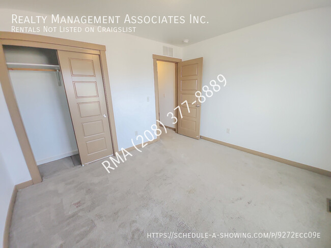 Building Photo - 6810 S Nordean Ave