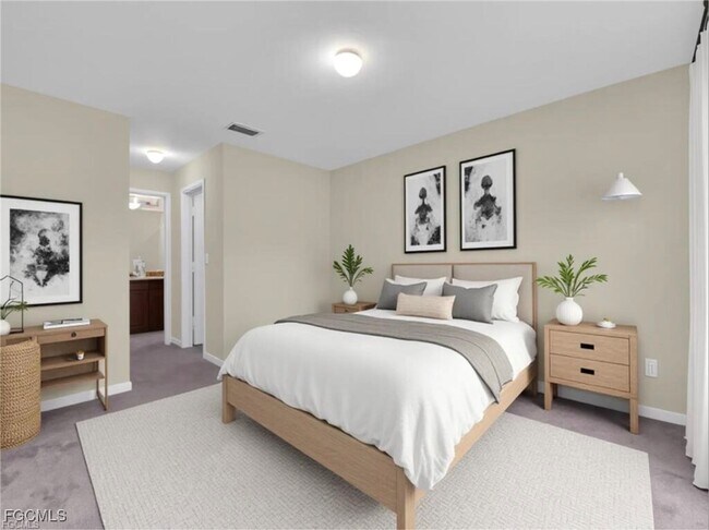 Building Photo - 1700 NE 5th Pl