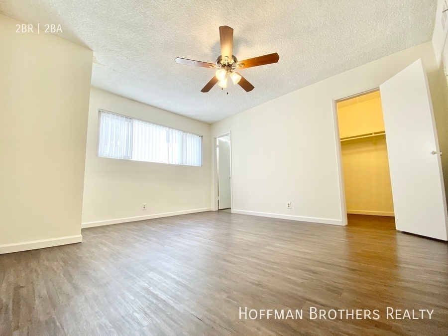 Building Photo - 1808 N Harvard Blvd