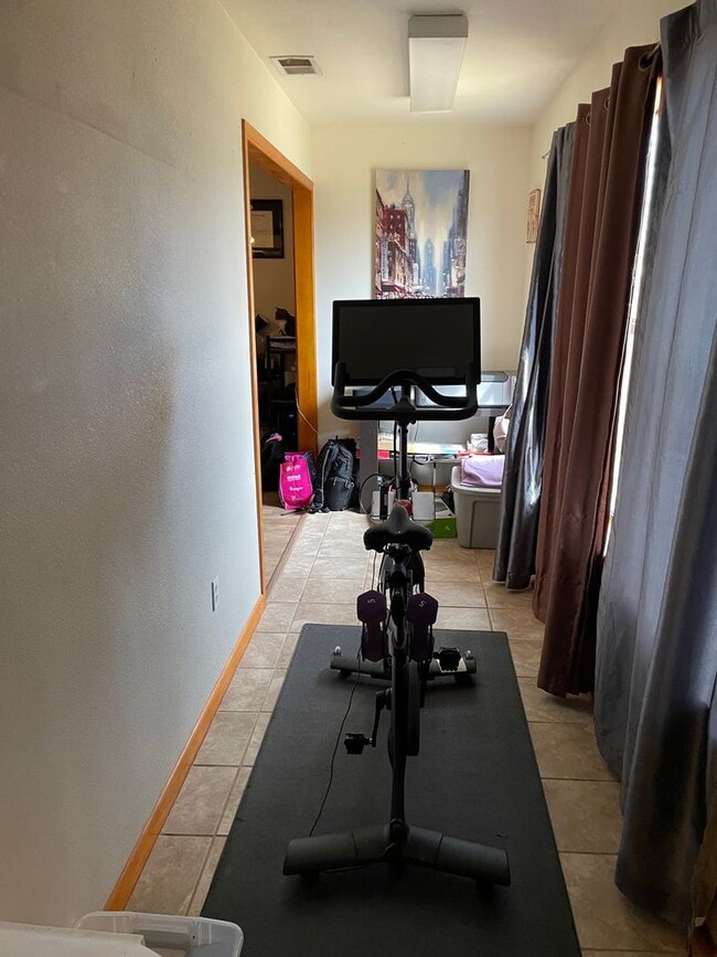 Building Photo - 3811 28th St