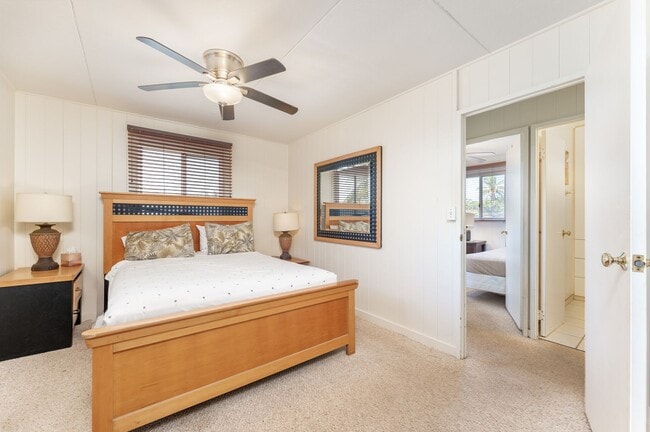 Building Photo - Furnished Luxury Ocean Front Estate in Waianae with Old Hawaii rural setting- 3/5 Luxury, 2 story...